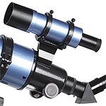 Telescopio refractor B&Crown 102-600, detalle del buscador